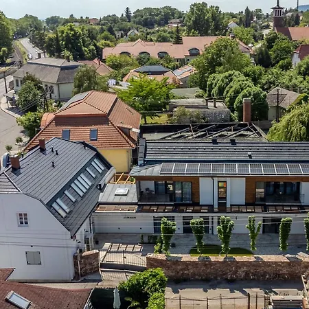 Fulop Panzio Near Balaton Πανσιόν *